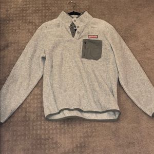 Vineyard vines sweatshirt